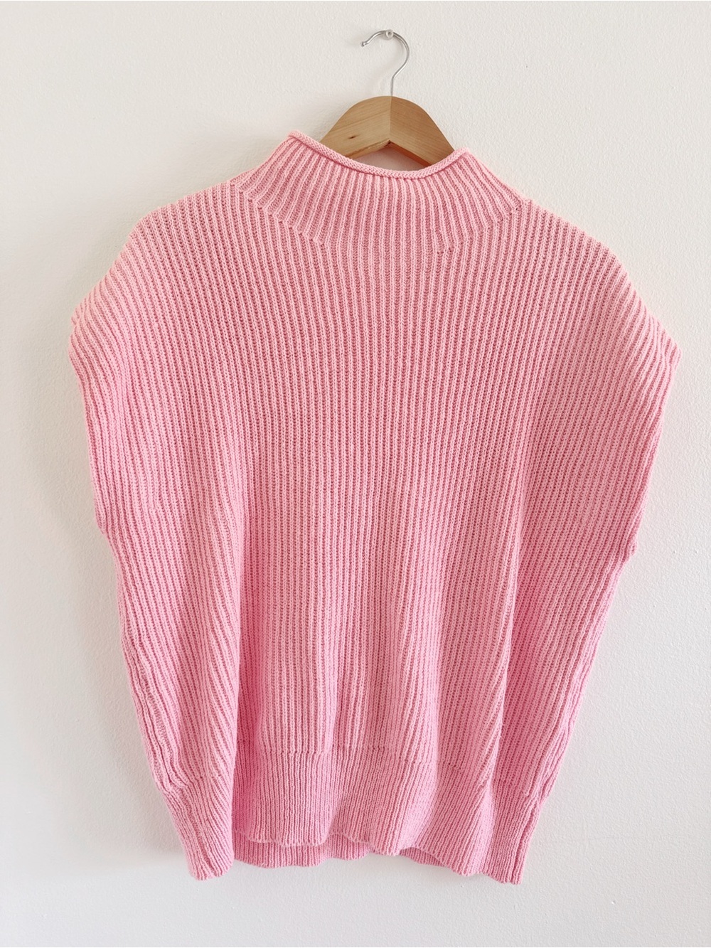 Le Lis Pink Ribbed Mock Neck Women’s Sweater medium